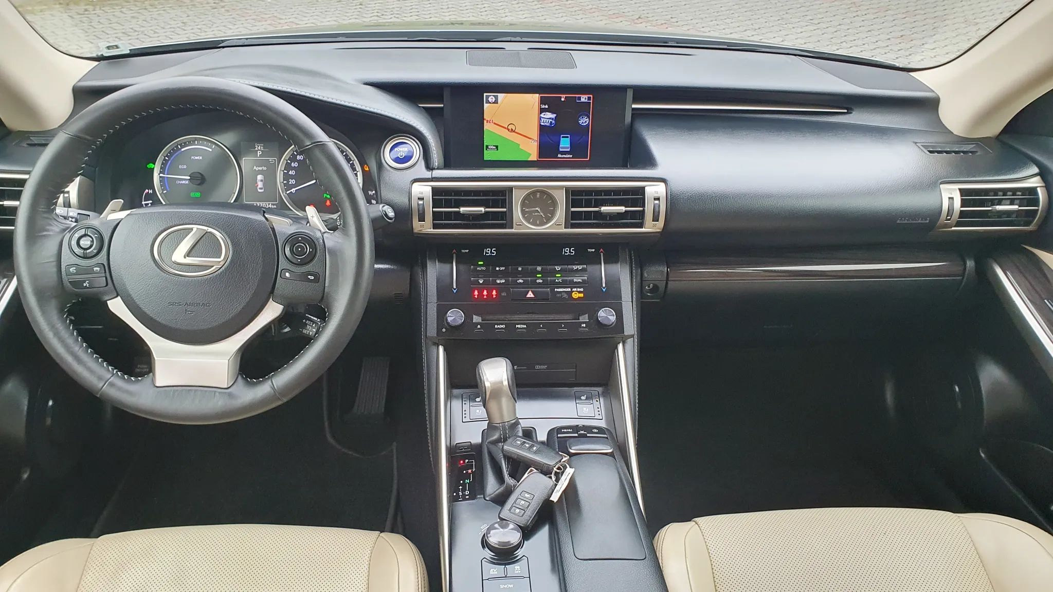 Lexus IS LEXUS IS 300H- Bardzo Ładny