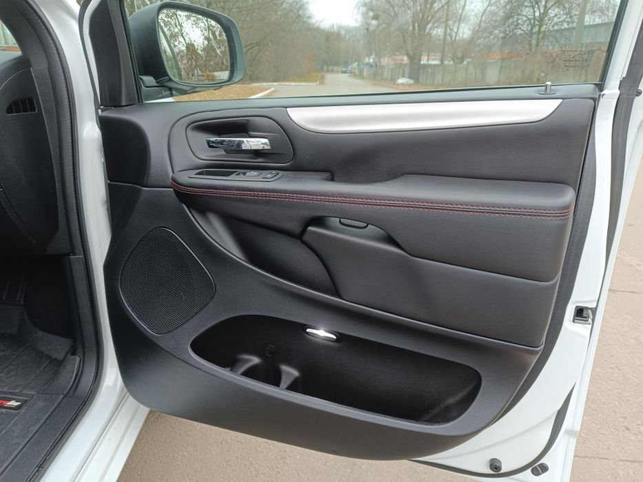 Dodge Grand Caravan 2020р