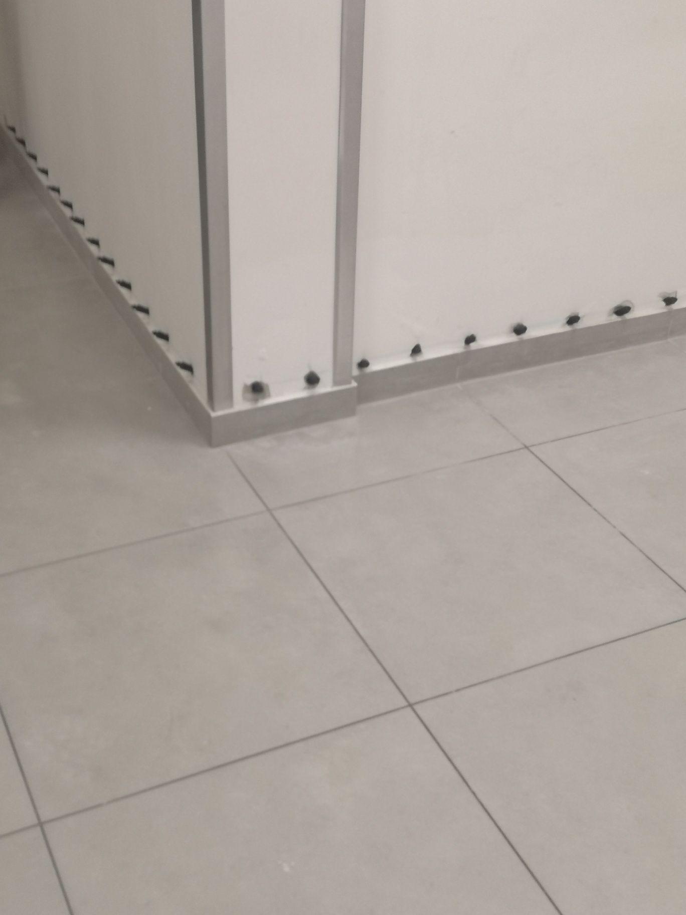 Iniekcja krystaliczna żywicą osuszanie podnoszenie posadzek Rzeszów o