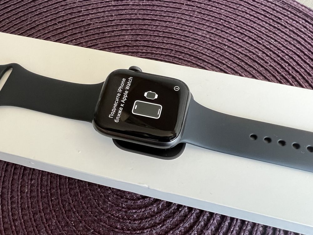 Apple Watch serii 6 44 mm SPACE GRAY GPS w bardzo dobrym stanie!