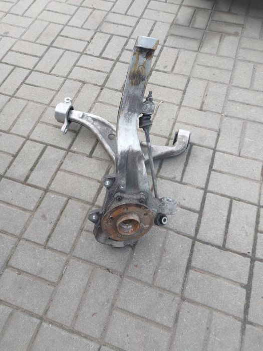 Mercedes ML GLS W166 16r Zwrotnica Wahacz Prawa Str