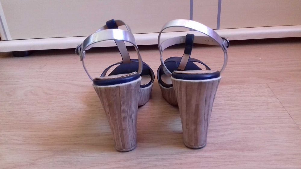 Sandálias Lovers Shoes 35 super leves