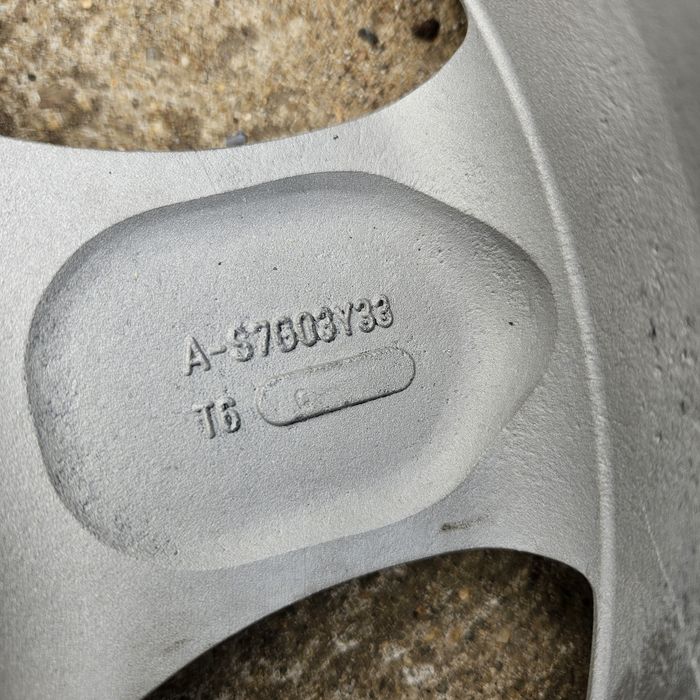 Felgi aluminiowe do peugeot 15cal kultowe wypiaskowane
-60%
1000,00 zł