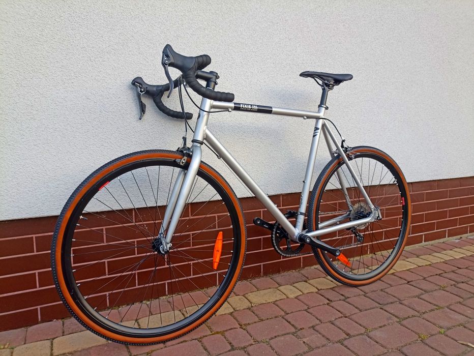 Nowy Gravel FIXIE FLOATER RACE 8S Shimano SORA 55CM Wyprzedaż - 30%