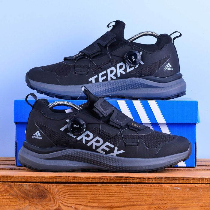 (2120) Термо Зимові Adidas Terrex Boa Кросівки чорні (41-45) адідас