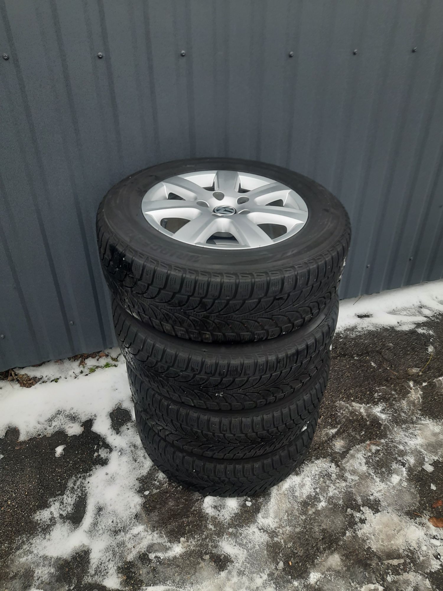 Touareg BRIDGESTONE 235/65 R 17. Зима.