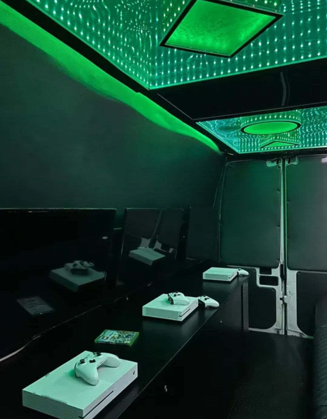 Nowa cena !Gotowy biznes, mobilne centrum rozrywki - Iveco Daily