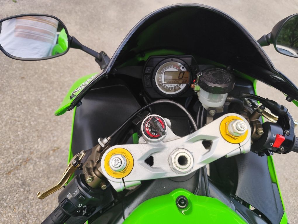 Kawasaki zx6r ninia