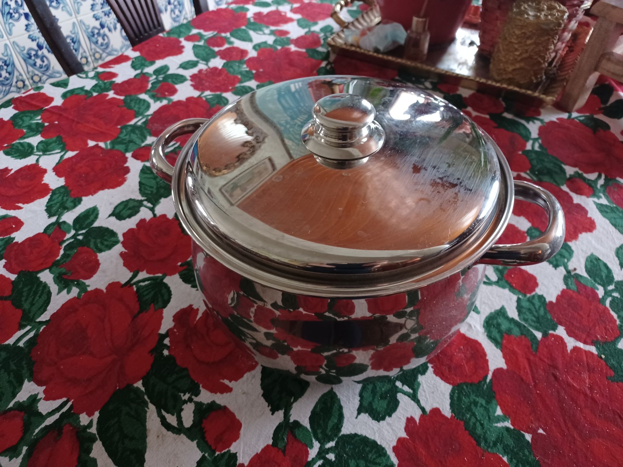 Panela de sopa grande