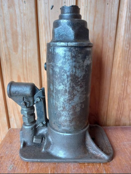 Домкрат гідравлічний 5 тон в робочому стані, часів СССР. .