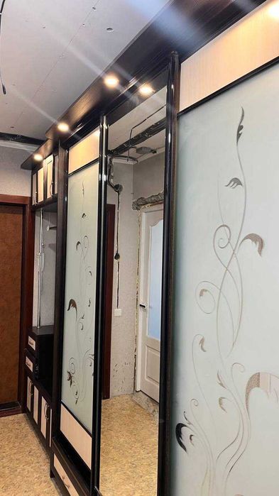 ТЕРМІНОВО!  Меблі у передпокій