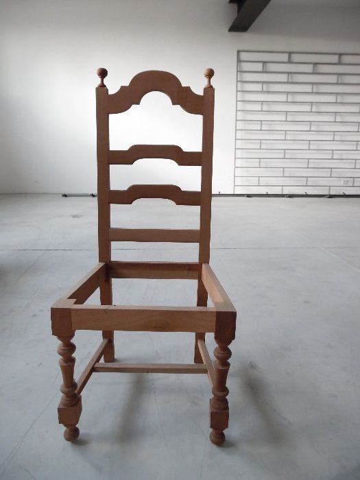 Cadeiras sem acabamento