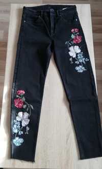 Piękne czarne spodnie H&m 38 haftowane kwiaty