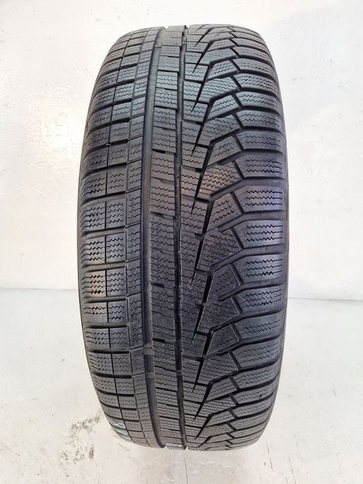 Opona Hankook Winter i*cept evo2 Suv W320a 235/60r18/107h