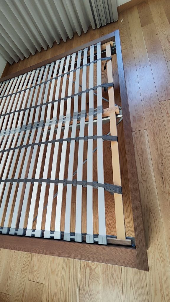 Cama IKEA Malm 160x200 castanha