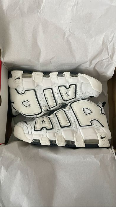 Nike Untempo Vermelha e Branca