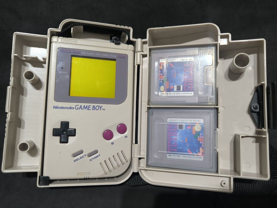 gameBoy mala e 4 jogos