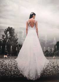 Suknia ślubna z trenem, koronka, litera „A”