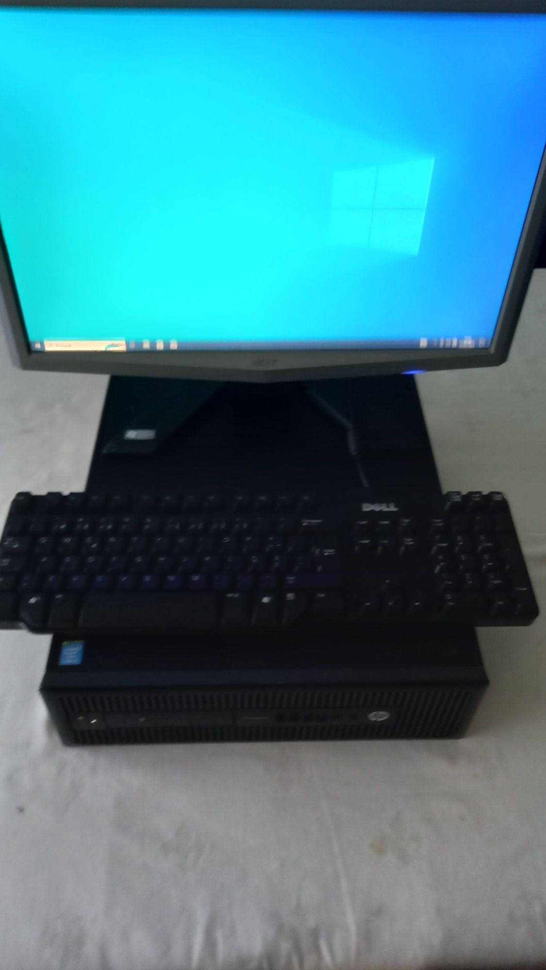 Computador HP e monitor Acer