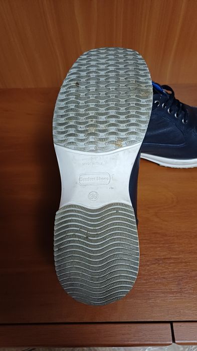 Полуботинки женские, в отличном состоянии, кожа. Италия