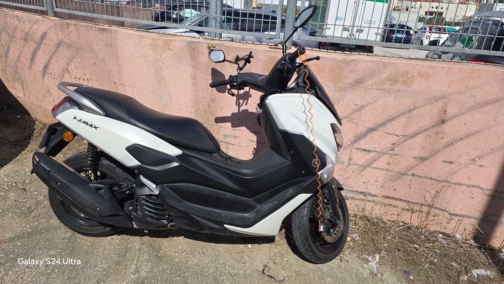 Aluguer de mota Nmax
