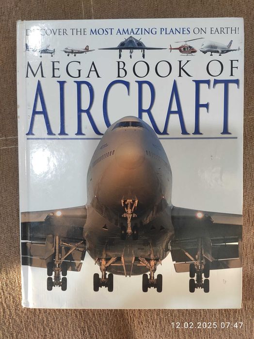 Книга о боевых самолетах (на английском)летская литература