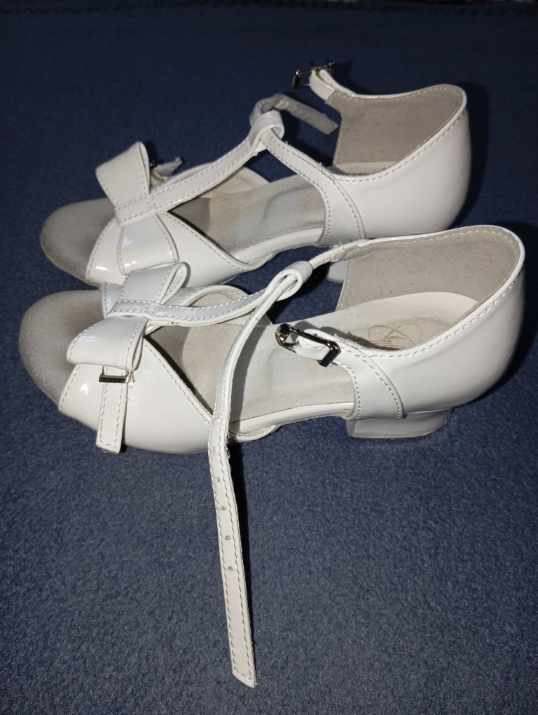 Туфли на девочку для спортивно-бальных танцев