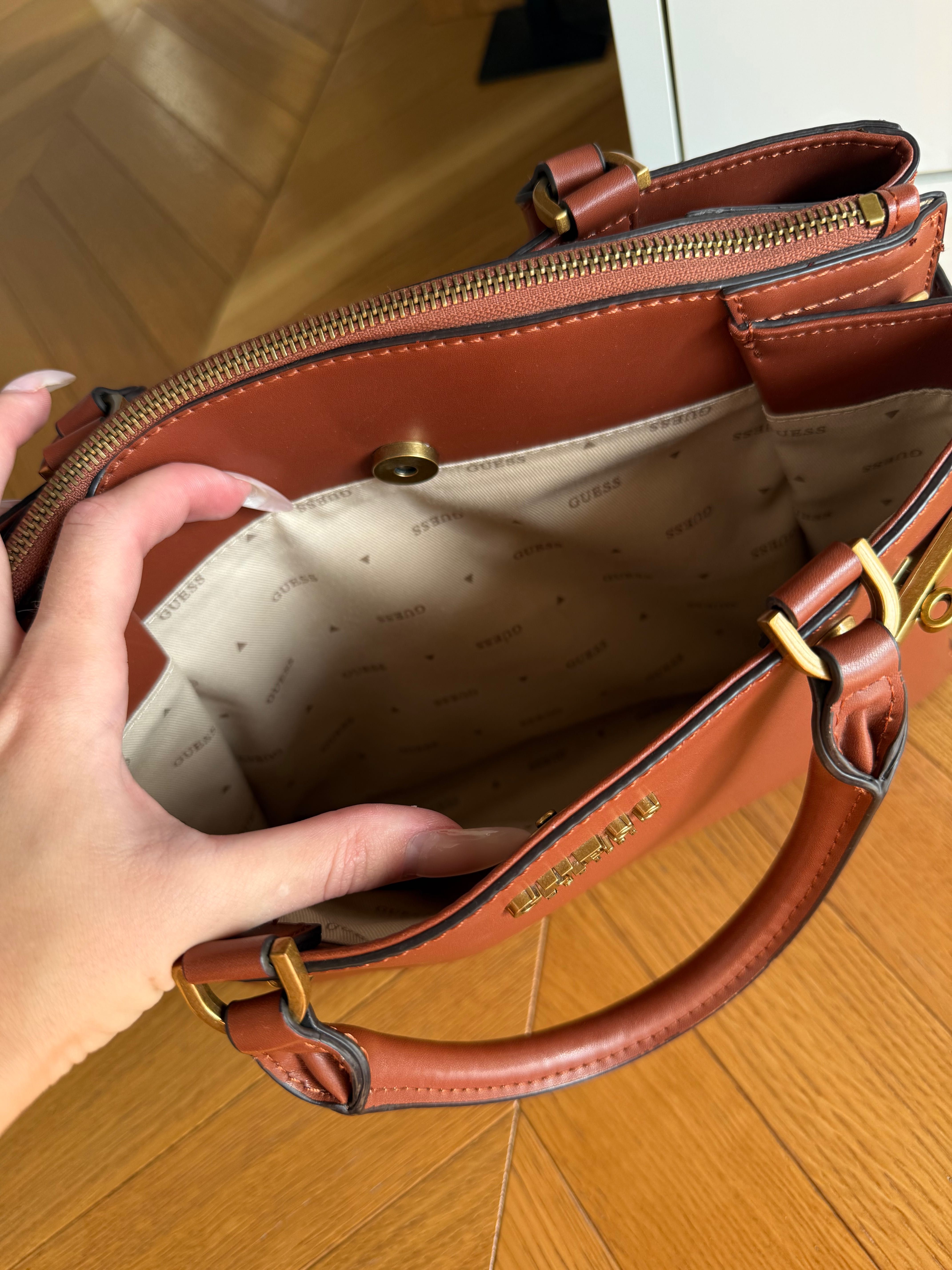 Сумка Guess 25х33 коричнева (нова)