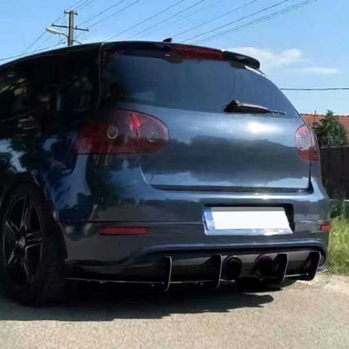 Difusor Traseiro em Preto(Volkswagen Golf MK5 R32, GTI, GTD, R)| NOVO