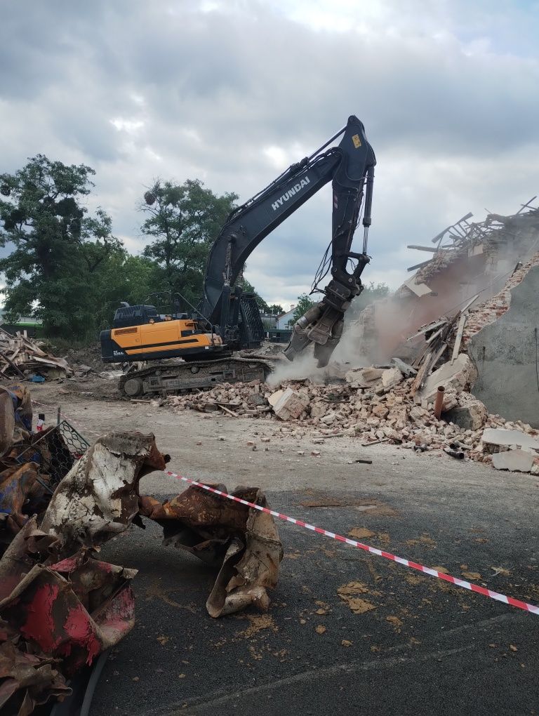 Rozbiórki obiektów.Wyburzenia budynków..Demontaże.Roboty ziemne.