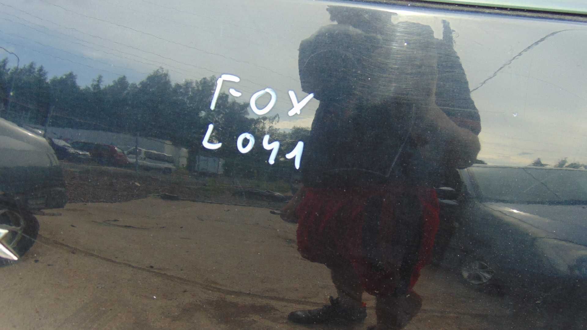 Cze55 Klapa pokrywa bagażnika volkswagen fox L041 3D wysyłka