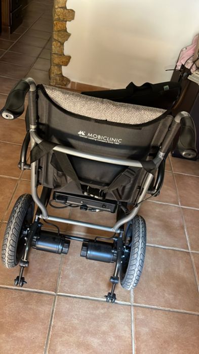 Vende-se Cadeira Eléctrica