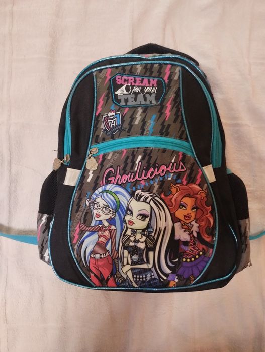 Шкільний ранець для дівчинки