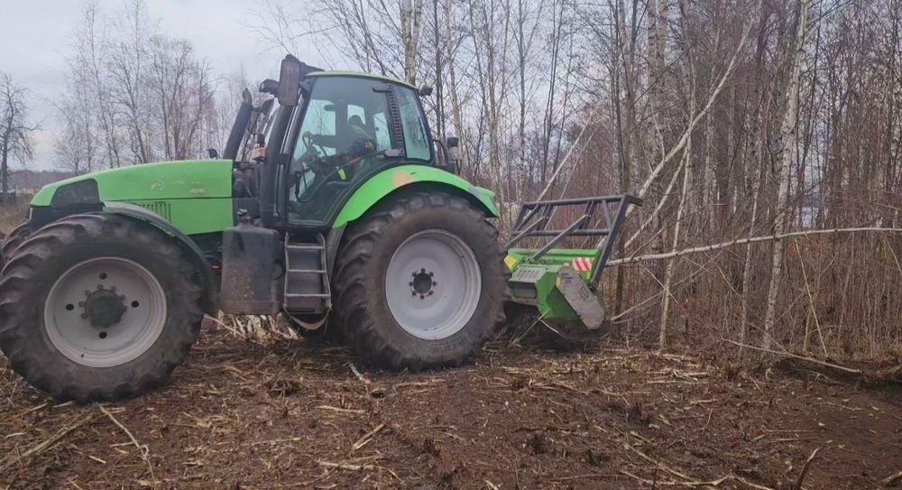 Czyszczenie działek mulczowanie krzaków rekultywacja koparki ziemia
