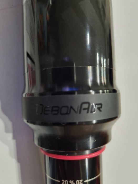 Amortecedor Rockshox Deluxe Select + DebonAir  NOVO