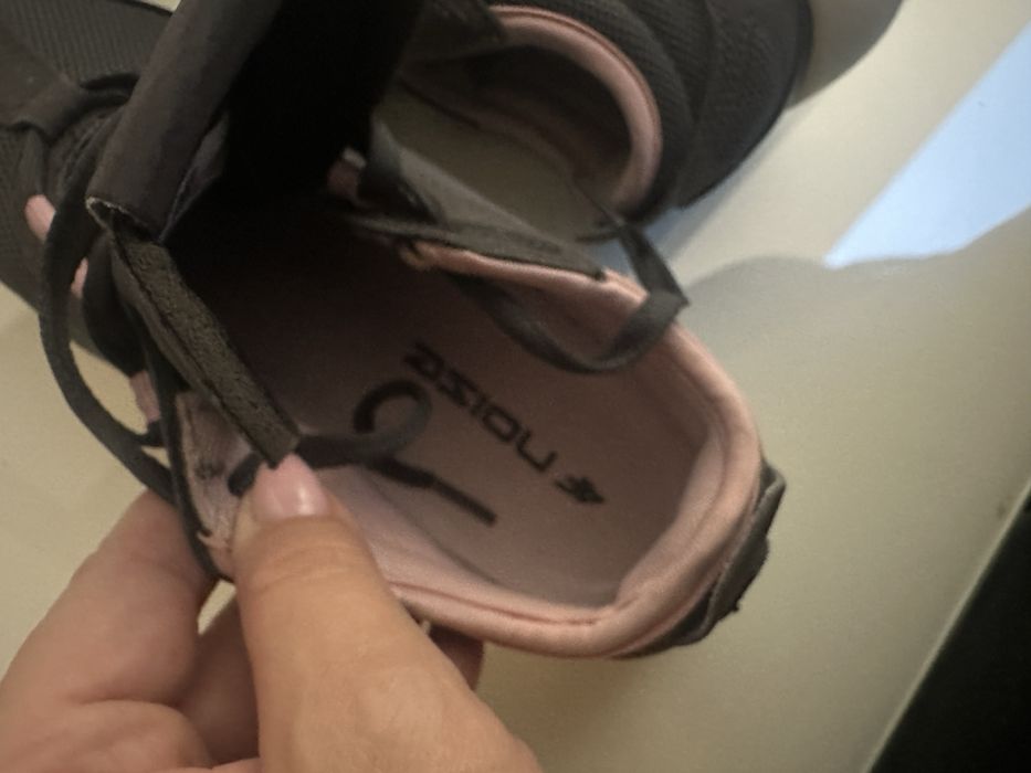 Nowe sneakersy 33 firmy 4f Noise