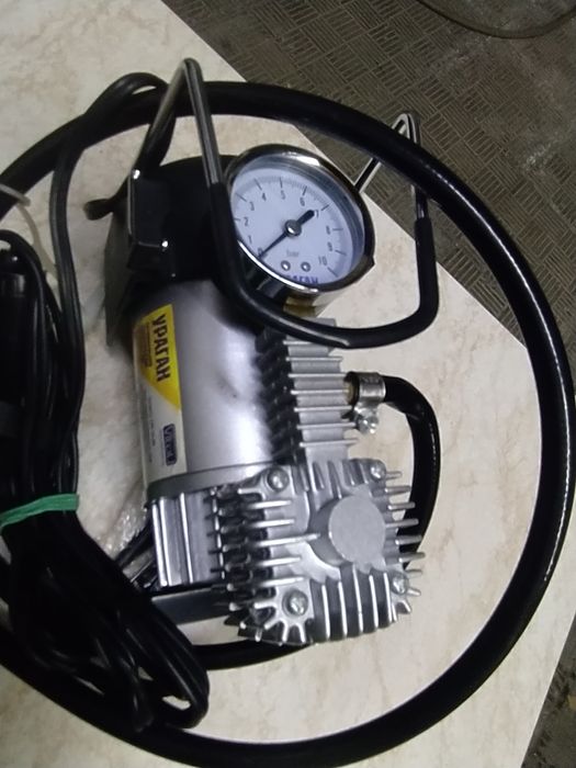 Компрессор автомобильный. Новый.