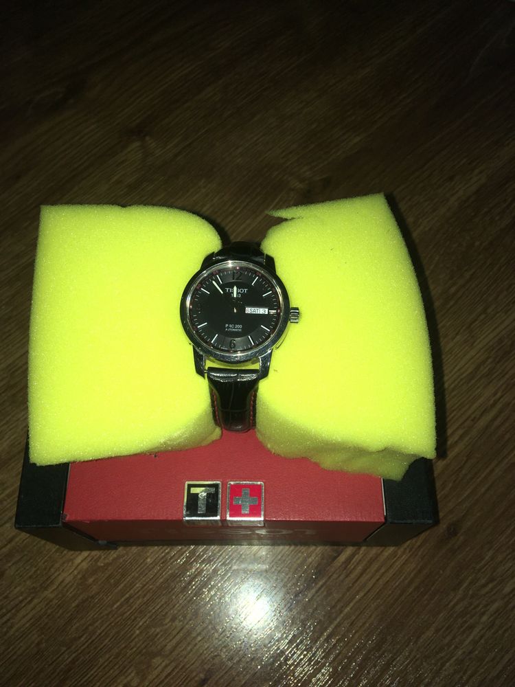 Продам годинник Tissot PRC-200