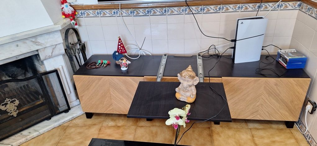 Móvel de sala castanho