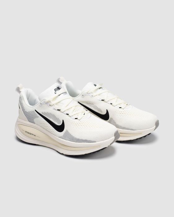 Кросівки Nike Zoom Vomero 18 "Summit White/Black/Coconut Milk"