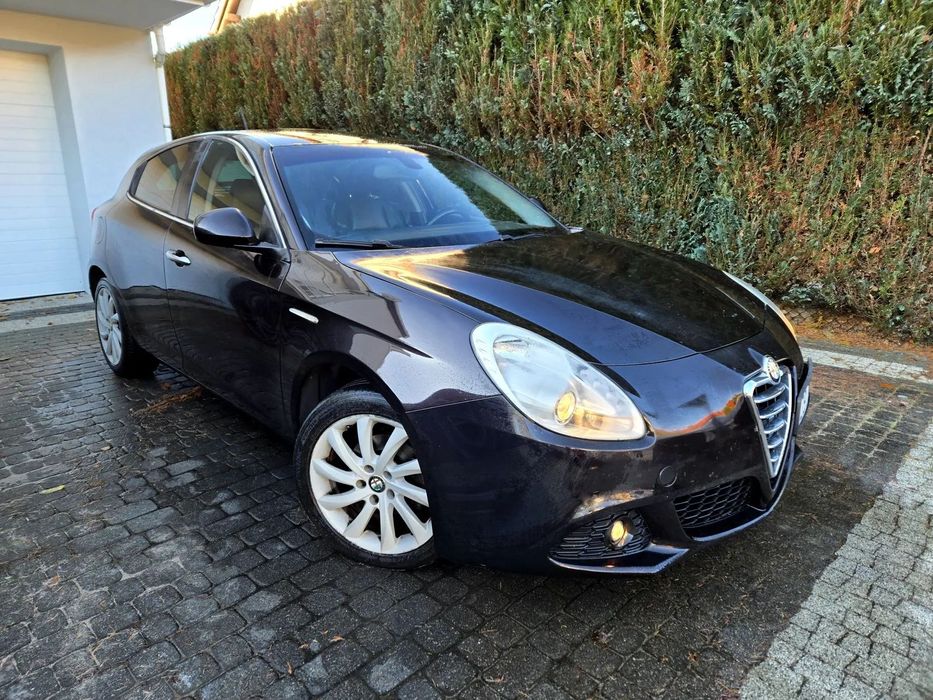 Alfa Romeo Giulietta 1.6JTD 120KM bezwypadkowa stan tech bdb skóry klimatronik