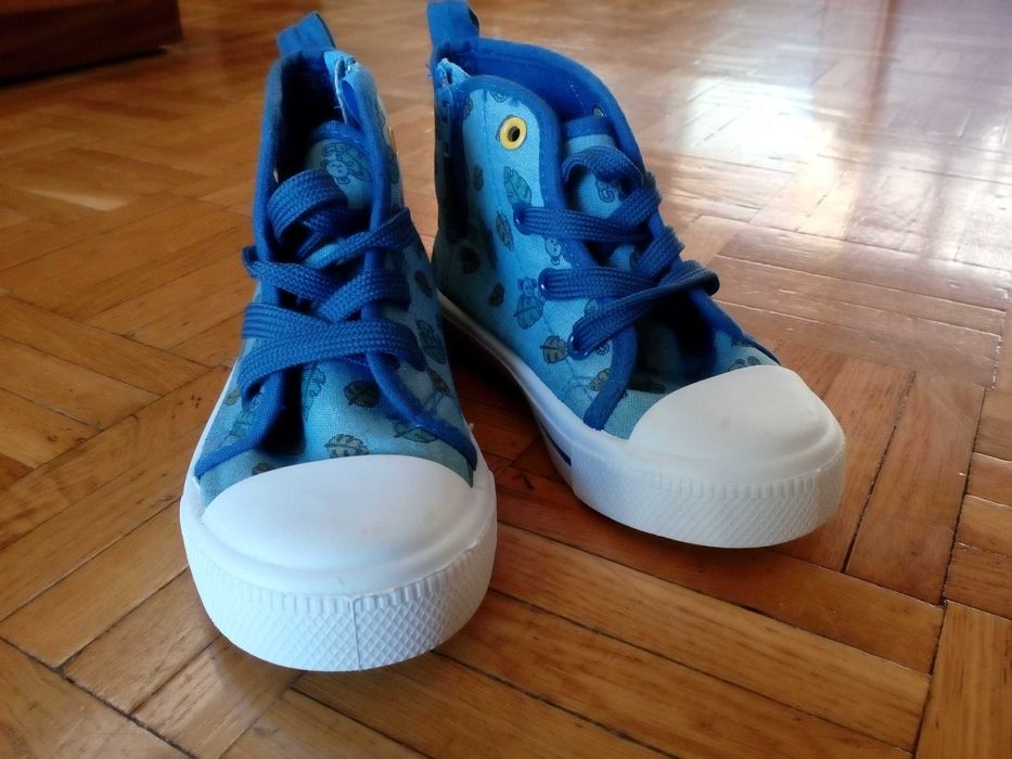 Buty trampki kapcie chłopięce rozm 23