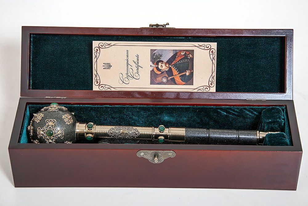 Сувенір з каменю Булава.