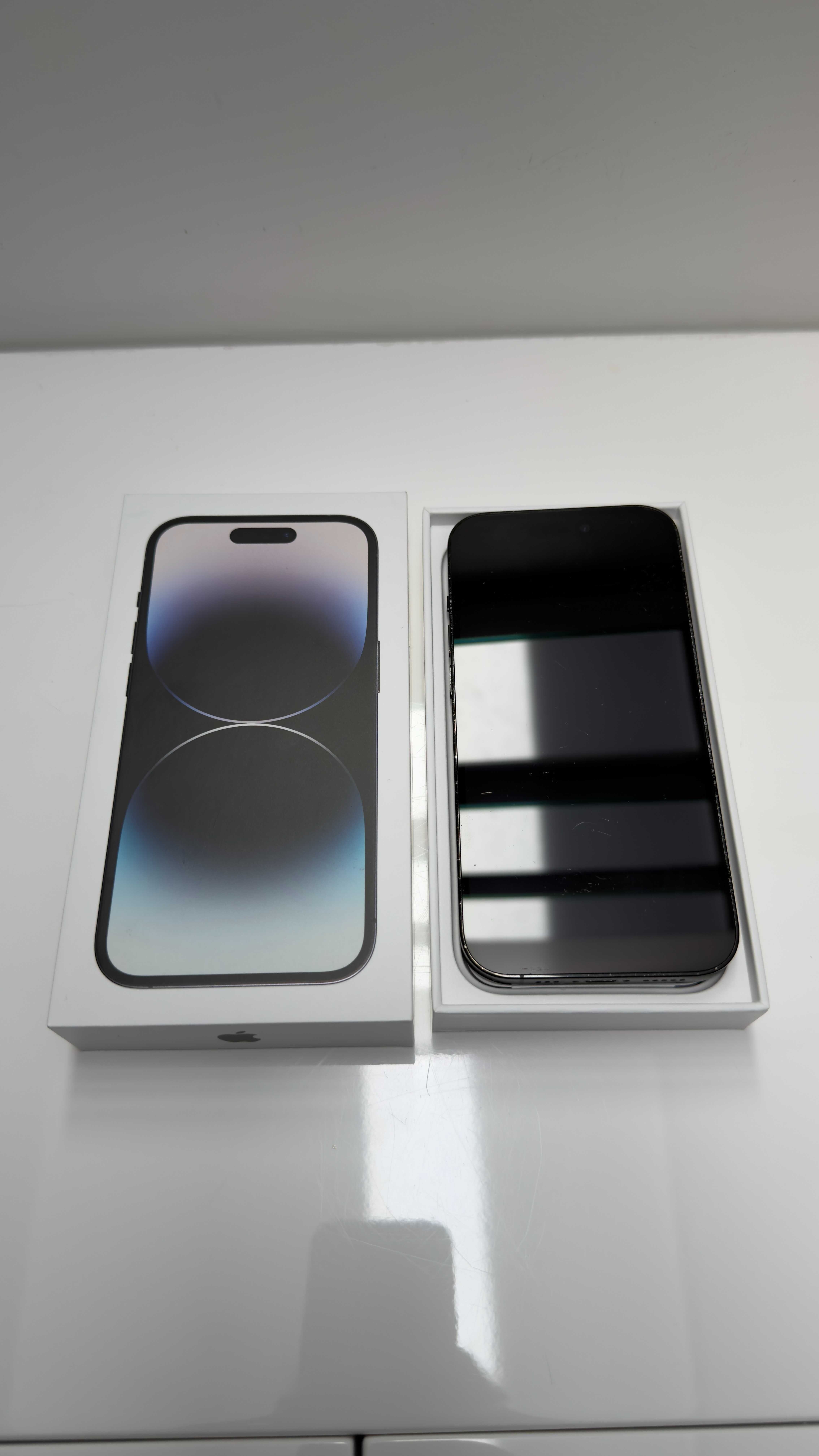 iPhone 14 Pro APPLE (6,1'' - 256 GB - Preto Sideral)