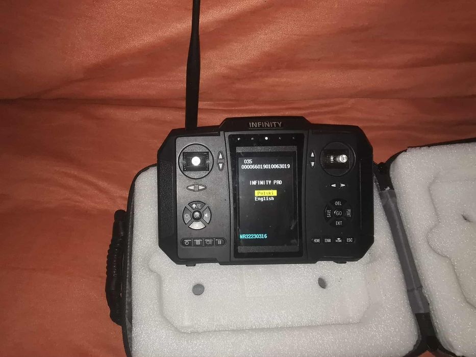 Łódka zanętowa Infinity 2.0