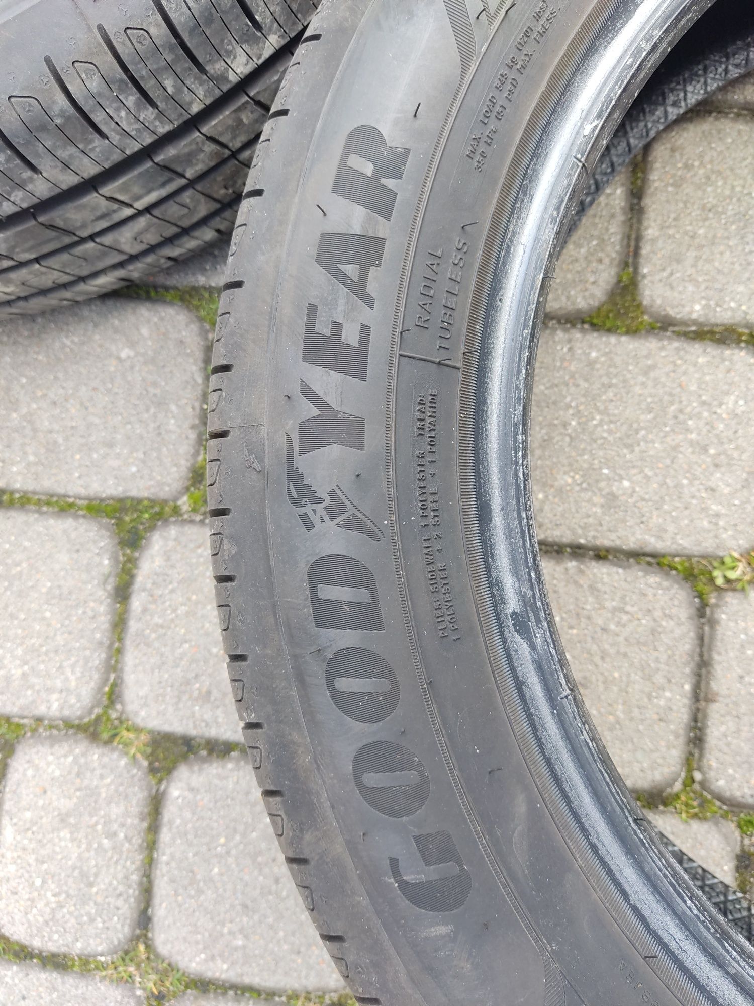 Opony letnie Goodyear EfficientGrip Performance 2