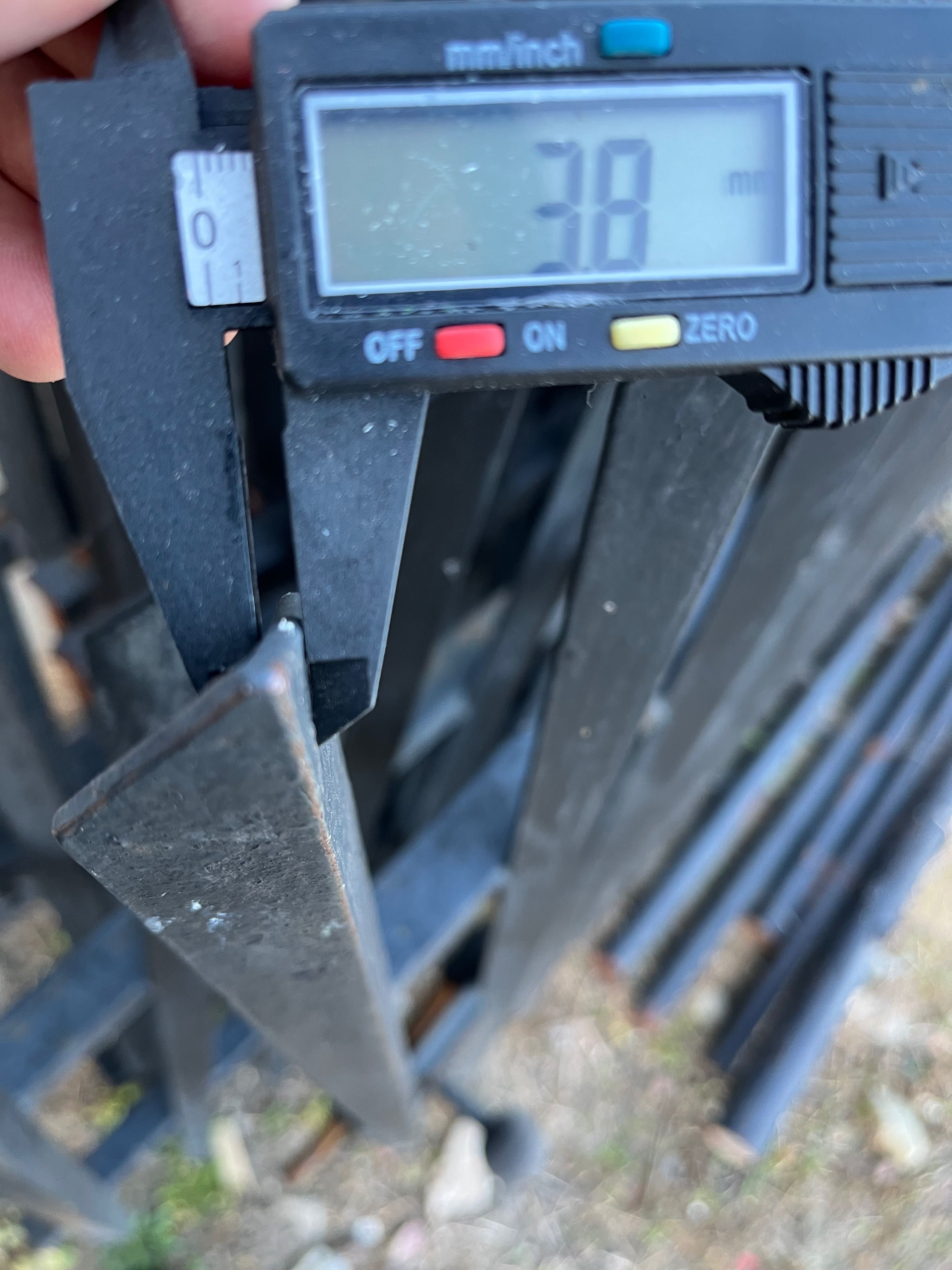 Sprzedam bramę pod napęd 4,47m i kpl. płot dl. 17,41m(furtka, przęsła)
