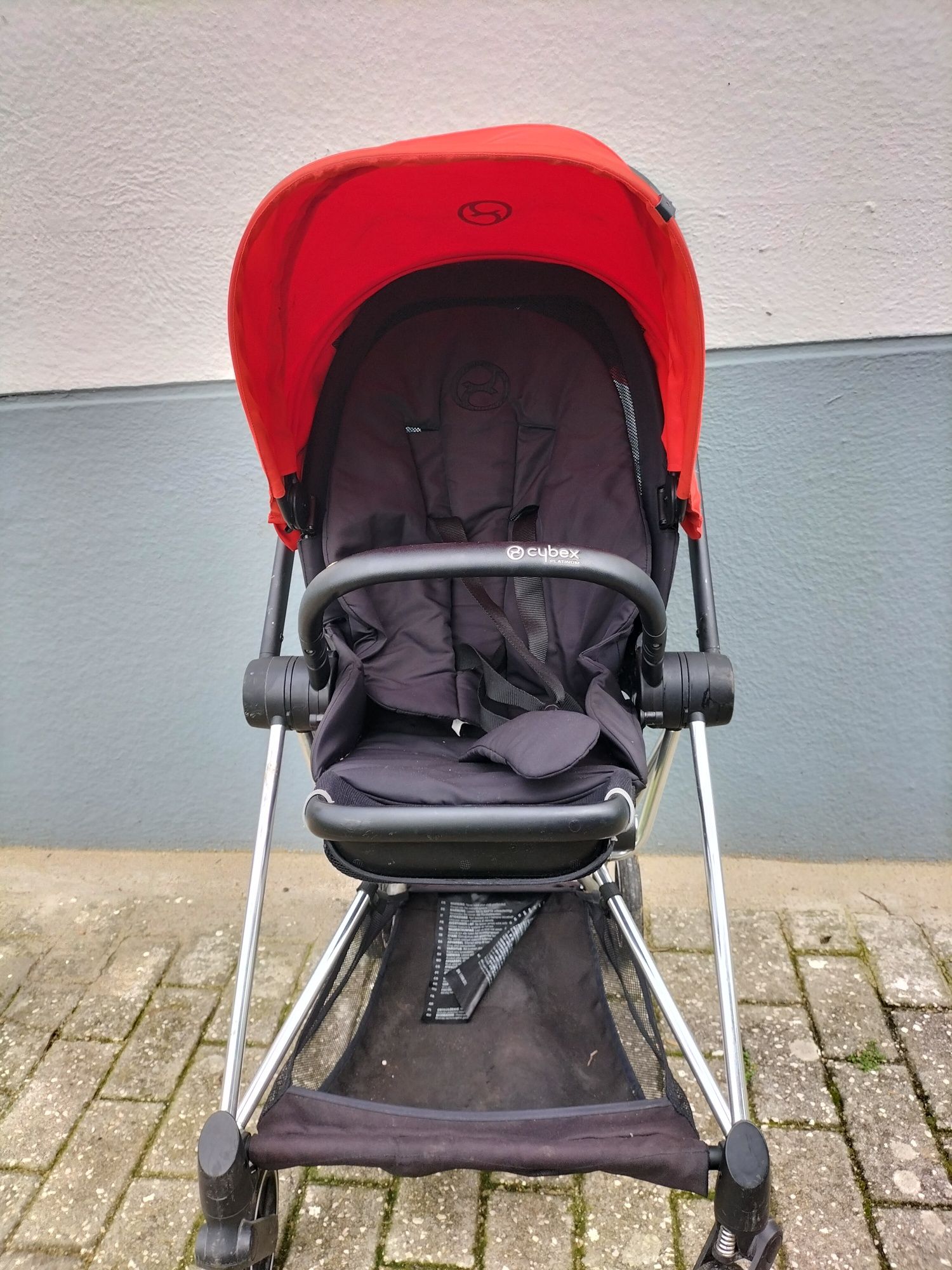 Vendo carrinho de bebé