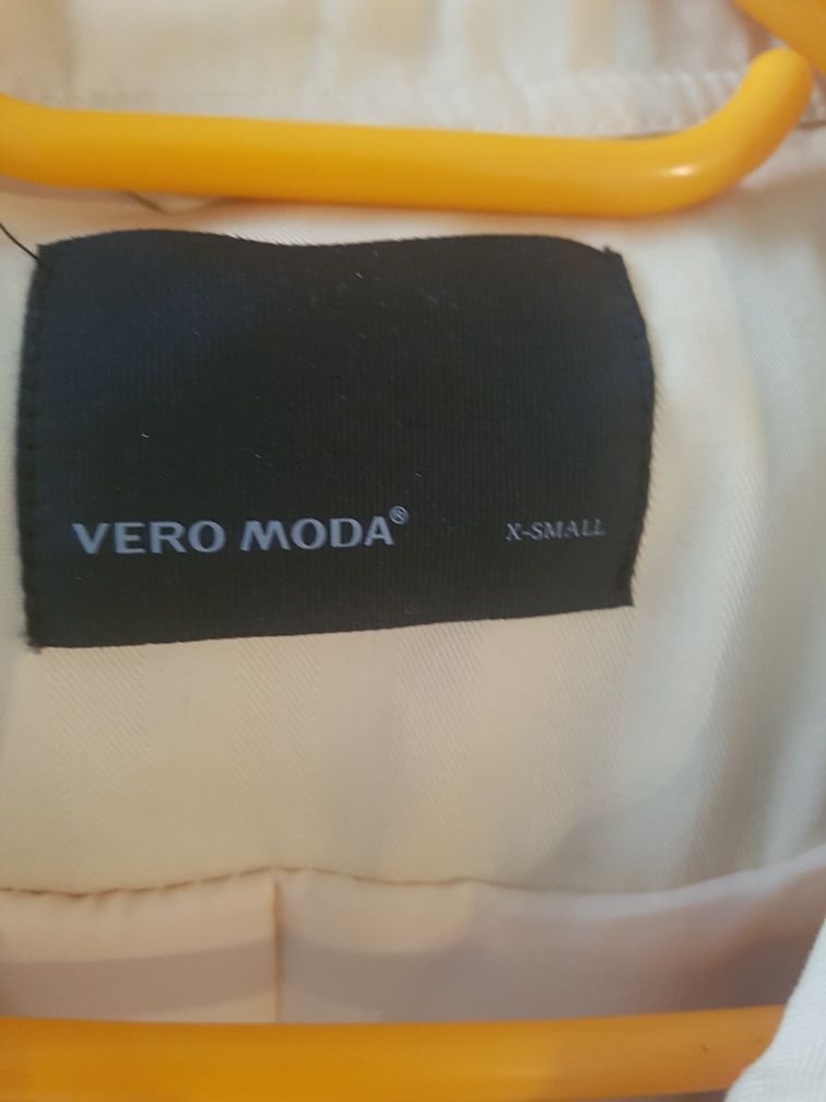 Płaszcz krotki Vero Moda