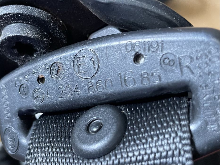 Pas pasy bezpieczenstwa przod tyl prawy lewy C klasa w204 lift